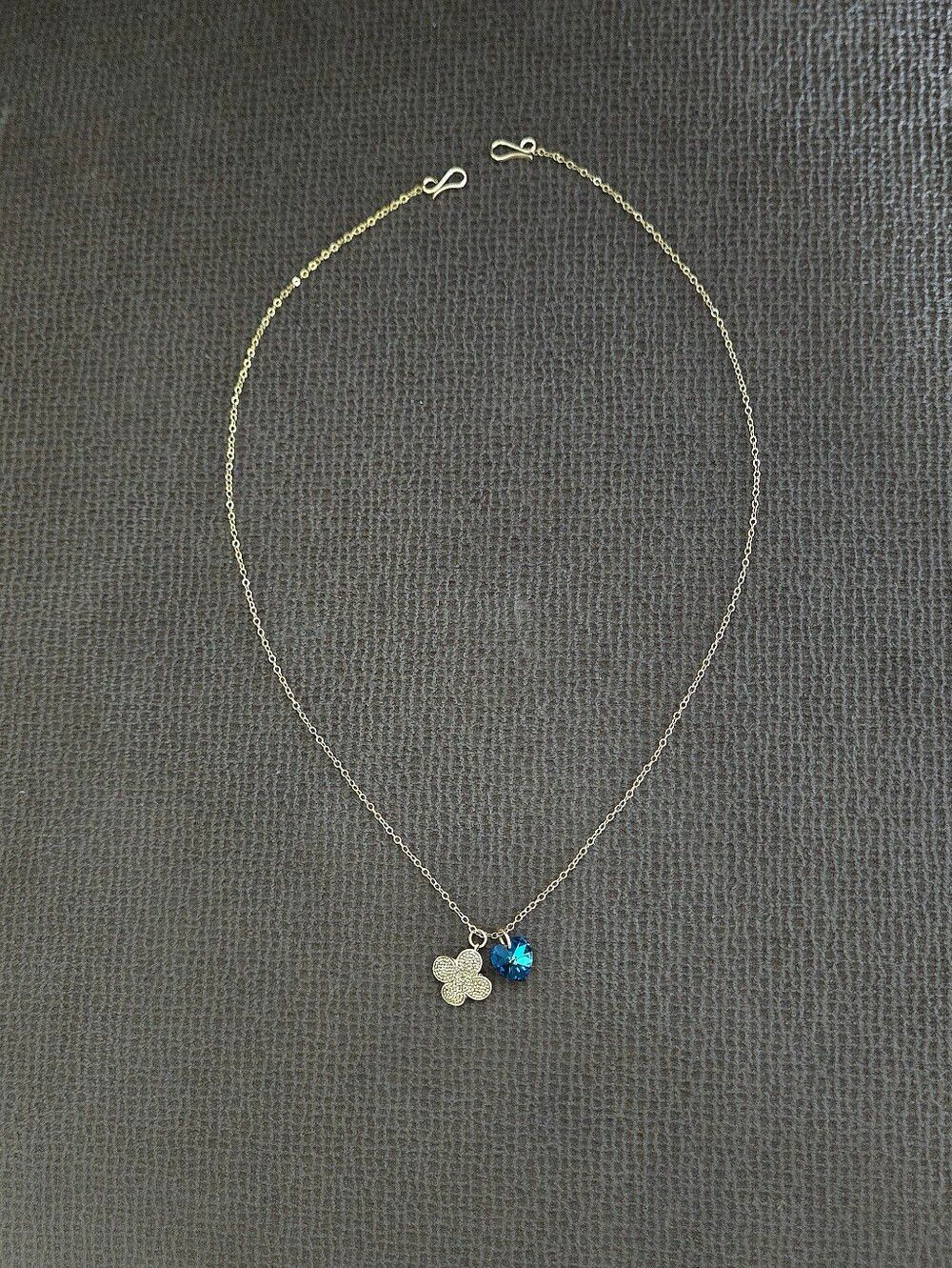 Deep Blue Swarovski Crystal💎 Heart💙 and Clover🍀 Charm Necklace - NWOT - Picture 14 of 16